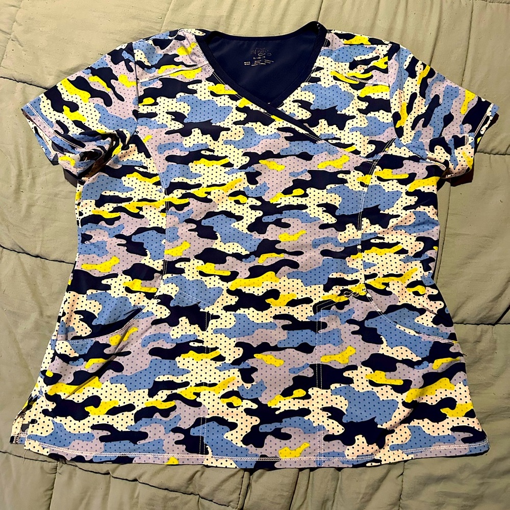 Cherokee infinity scrub top